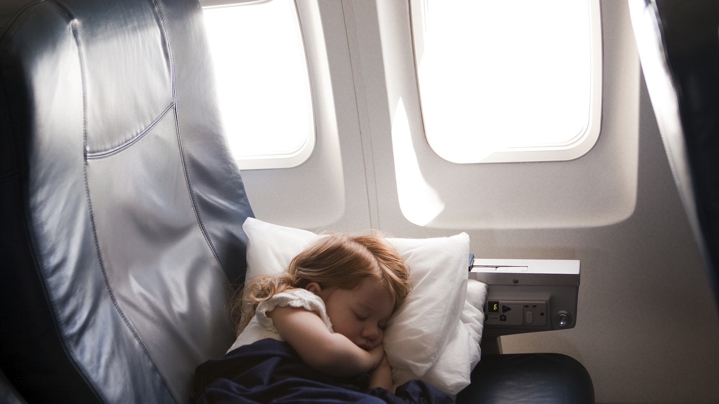 Are Airline Blankets Reused on Flights? Insights on Airline Hygiene