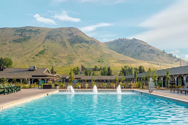 Experience the Stunning Transformation of Jackson Hole’s Latest Hotel – The Redesigned Virginian Lodge