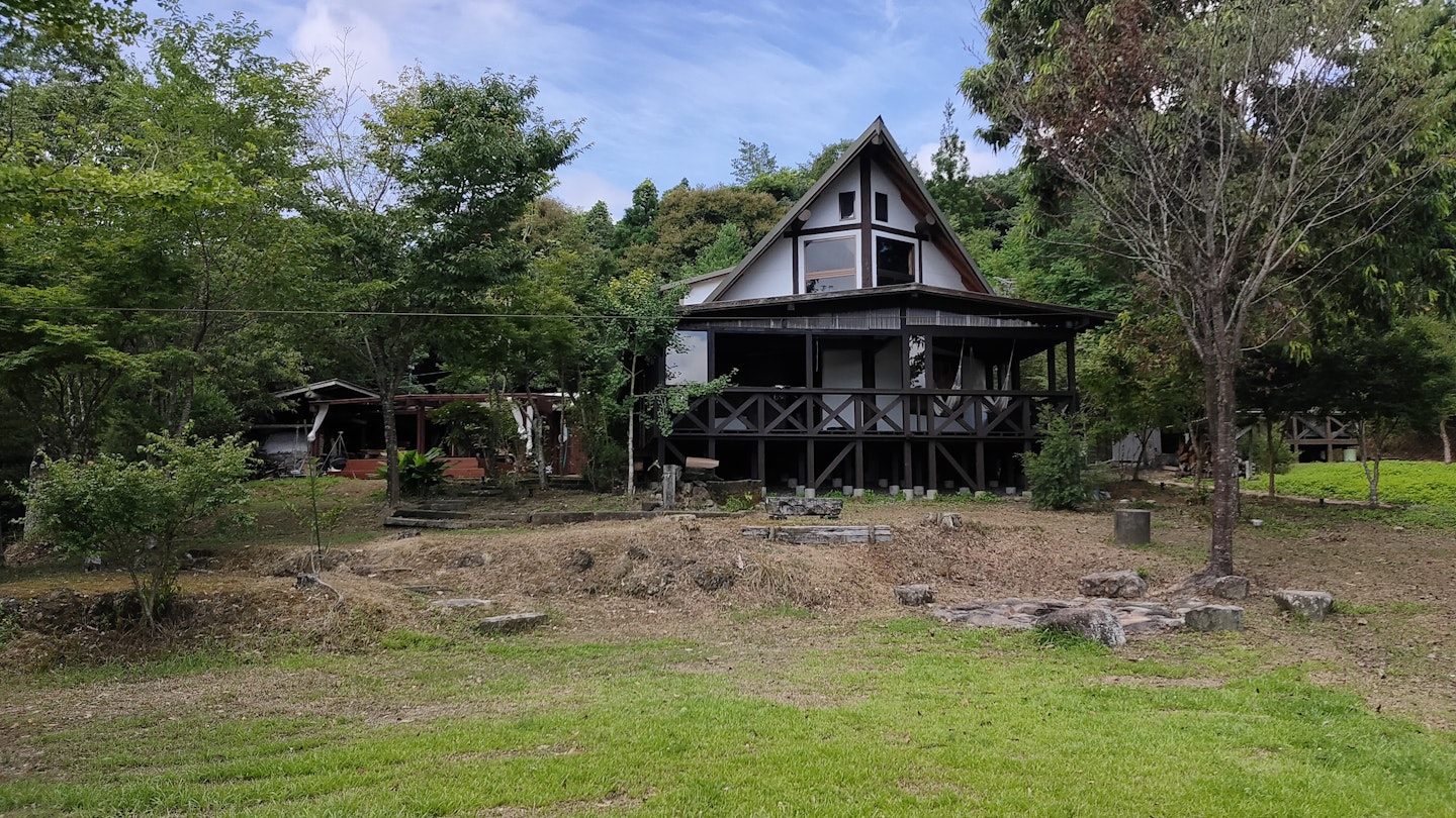 Rent a Stunning Mountain Retreat with Rustic Cabin in Japan