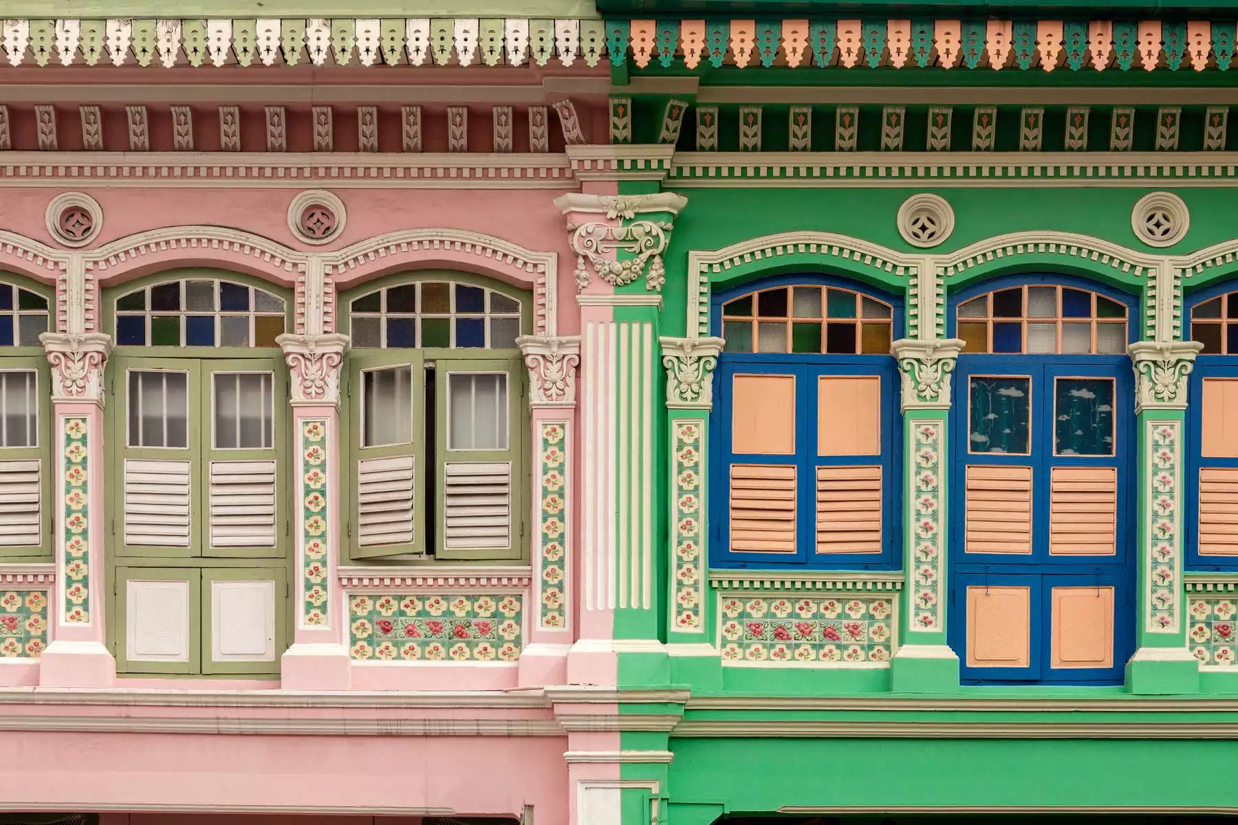 Exploring Singapore’s Vibrant Shop Houses: A Reflection of Multicultural Heritage