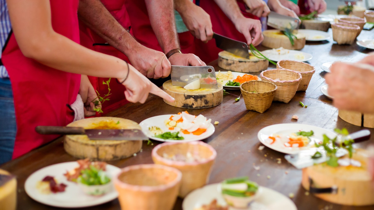 Top 5 Culinary Classes Around the Globe for Food Lovers